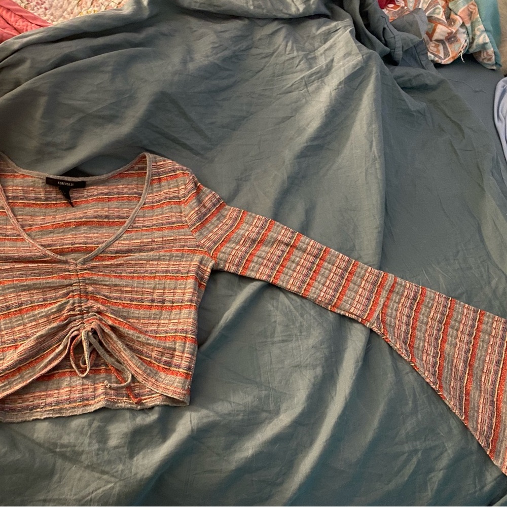 Forever 21 LARGE cropped long sleeve